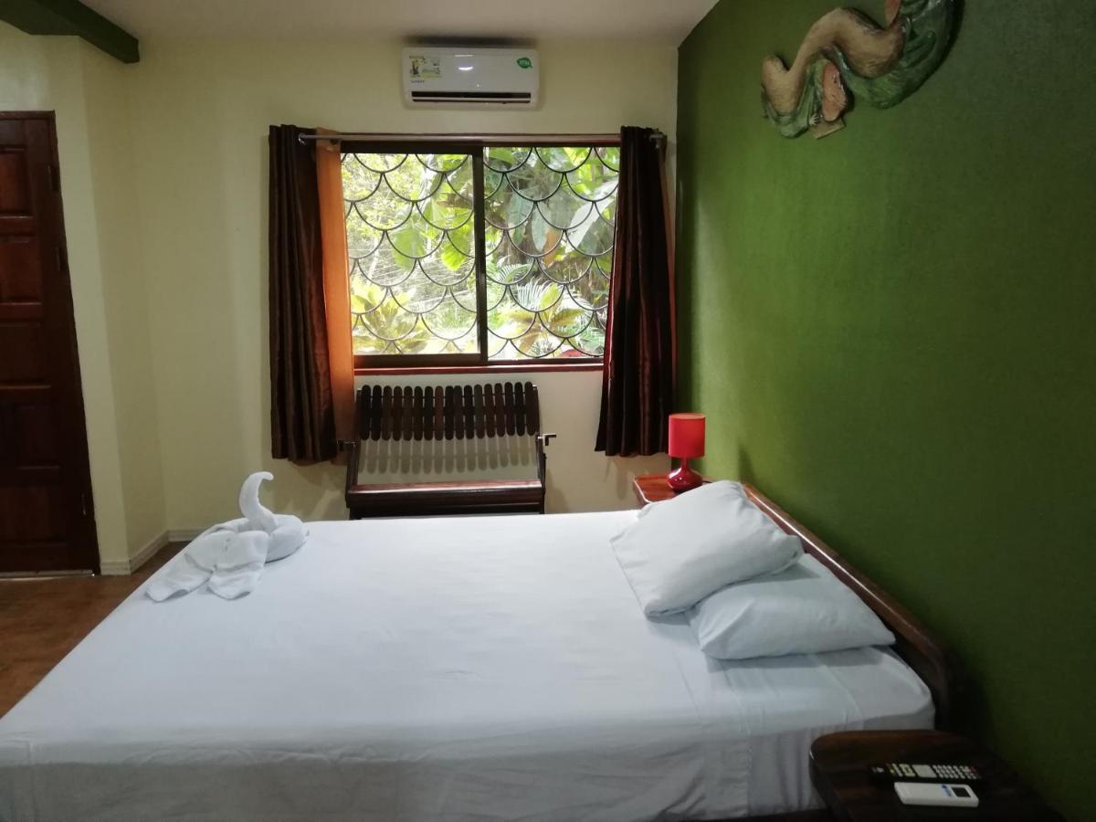 La Montanita Lodge Manuel Antonio Kültér fotó