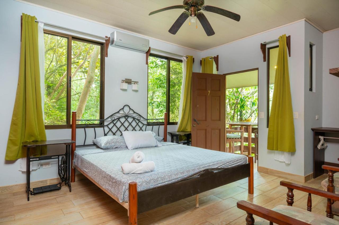 La Montanita Lodge Manuel Antonio Kültér fotó
